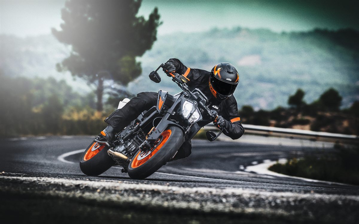 KTM 790 DUKE - Action-1