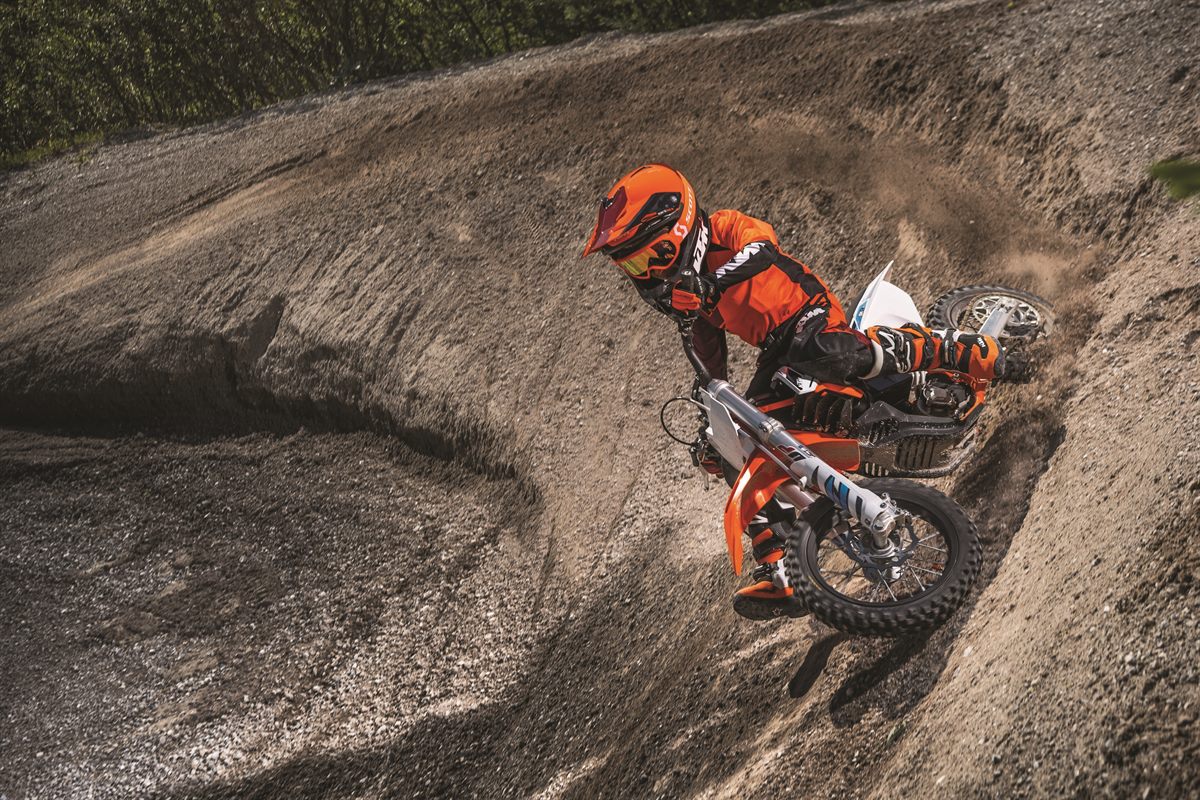 1 Action KTM SX-E 5 MY2020