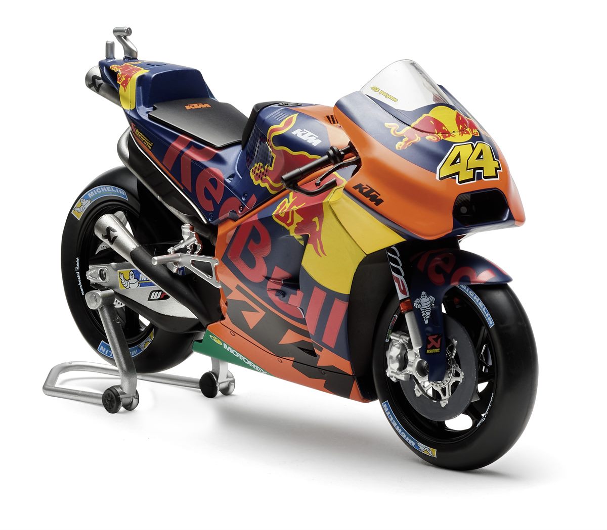 231637_3PW1973600_MOTOGP_MODEL_BIKE_ESPARGARO[1]