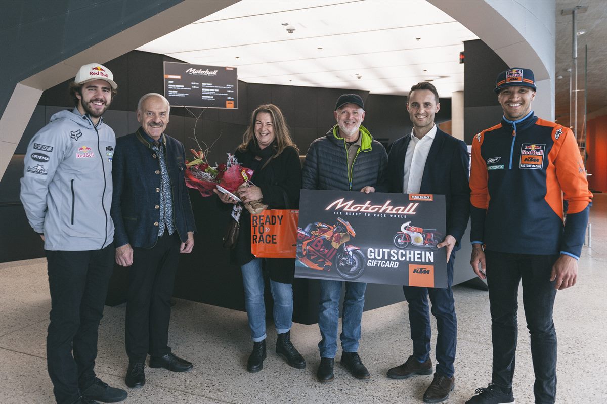 Welcome the 50.000th visitor in the KTM Motohall