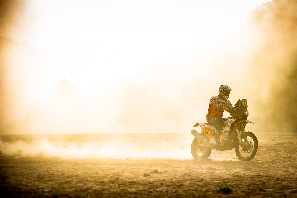 Ross Branch at the 2020 Dakar Rally. Photos: FotoP