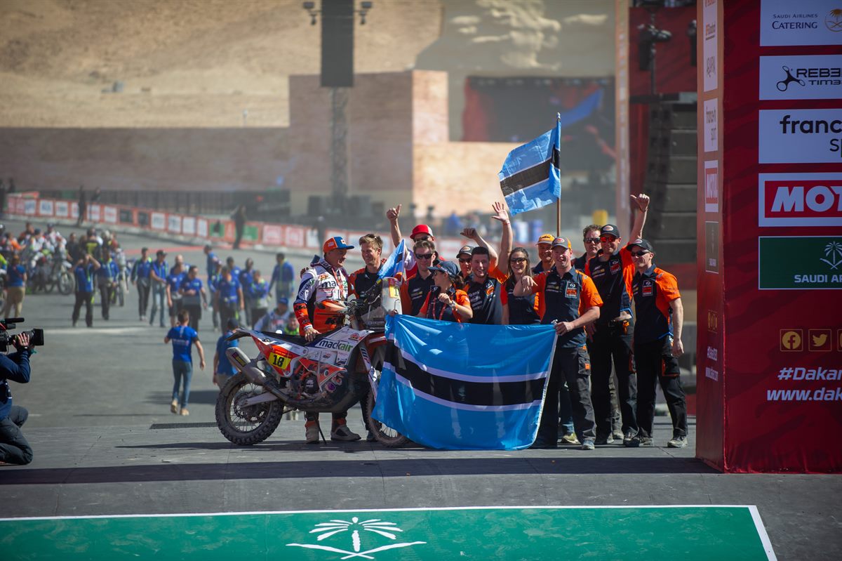 Moments from the 2020 Dakar Rally. Photo: FotoP