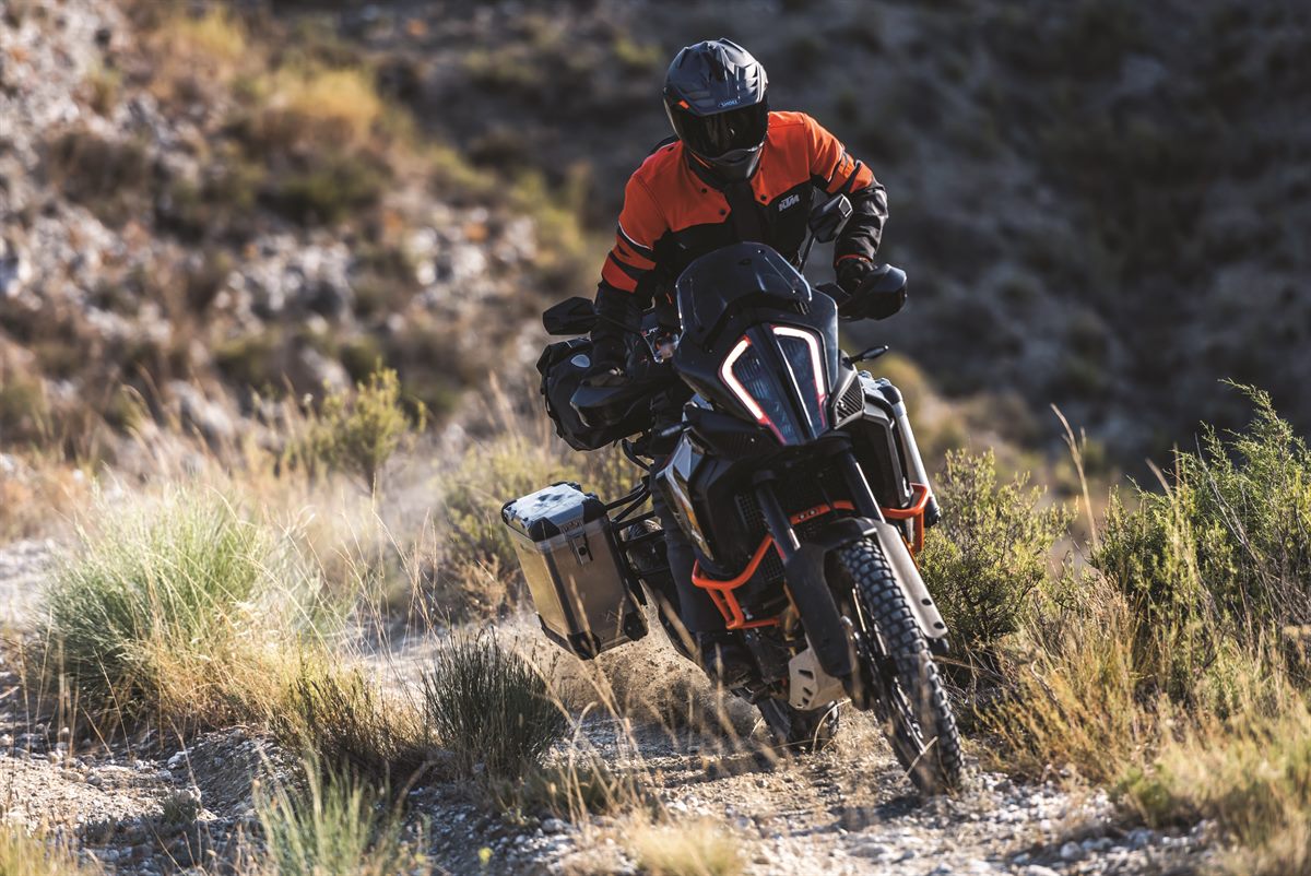 KTM 1290 SUPER ADVENTURE R_Action 03