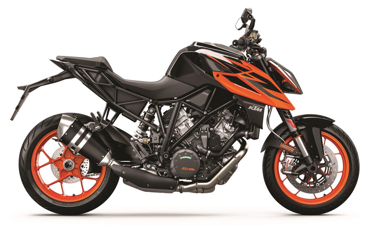 245747_1290 SuperDuke R MY19 Black-Orange 90-Right