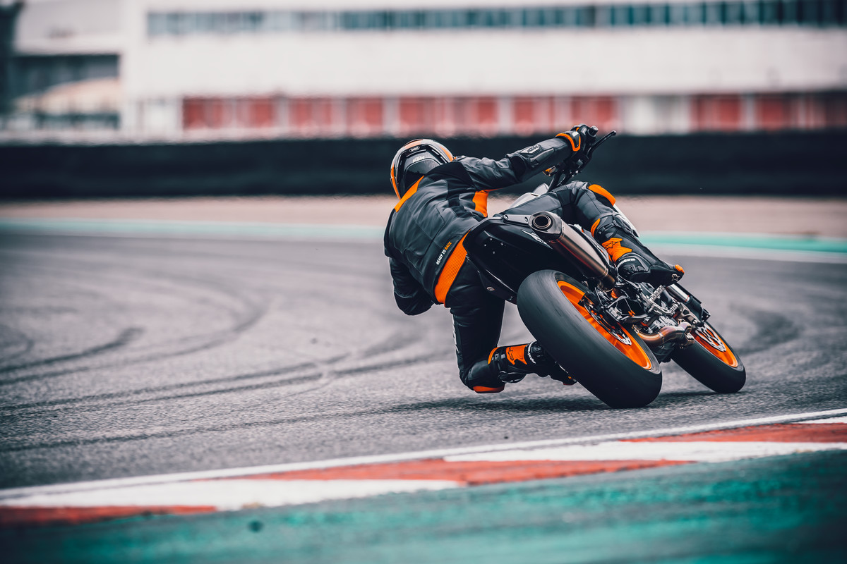 KTM 890 DUKE R (6)