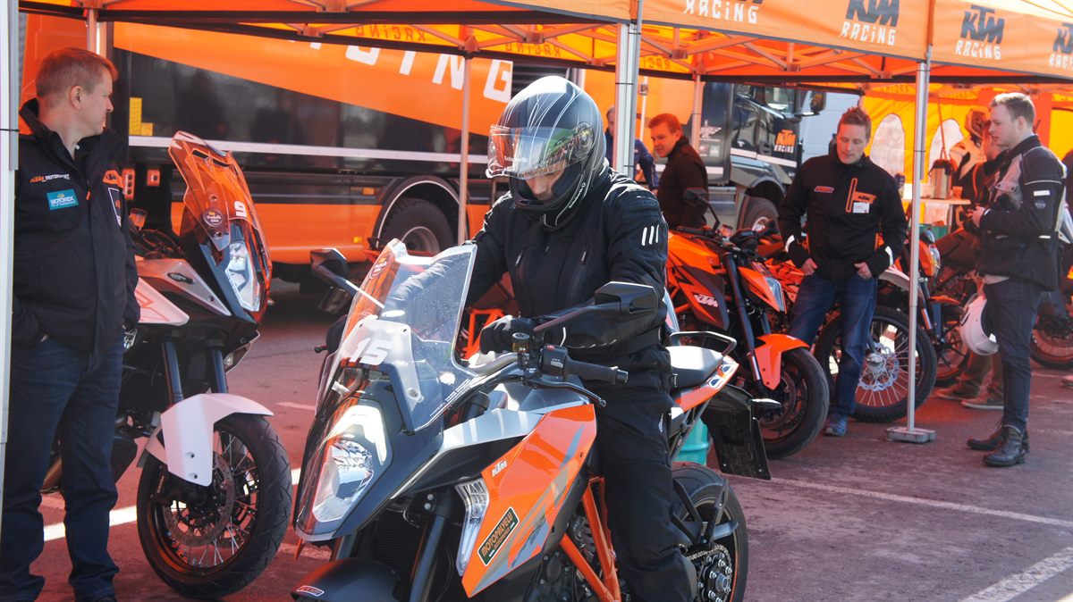 KTM koeajot