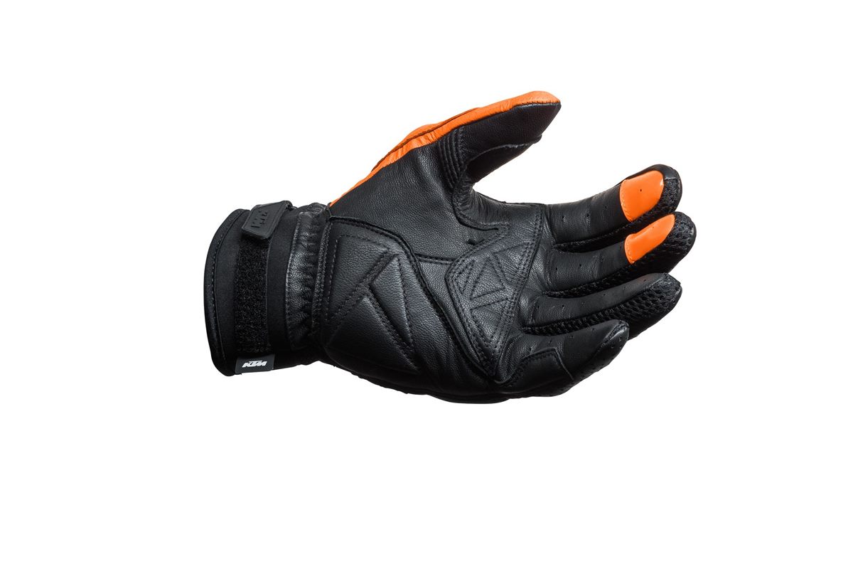 217820_3PW181740X RADICAL X GLOVES BLACK_FRONT