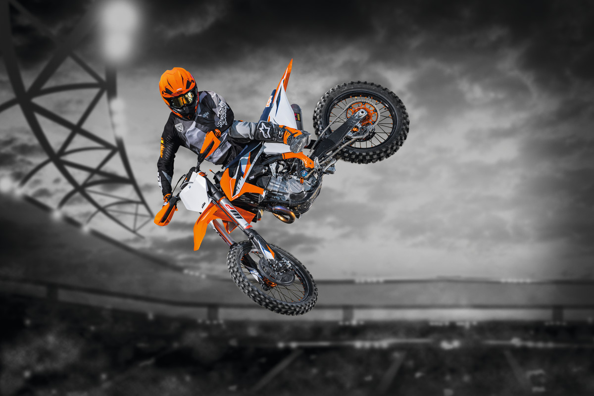 2021 KTM 450 SX-F_03