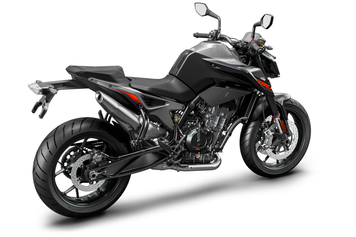 209316_KTM 790 DUKE right rear black MY 2018 (1)