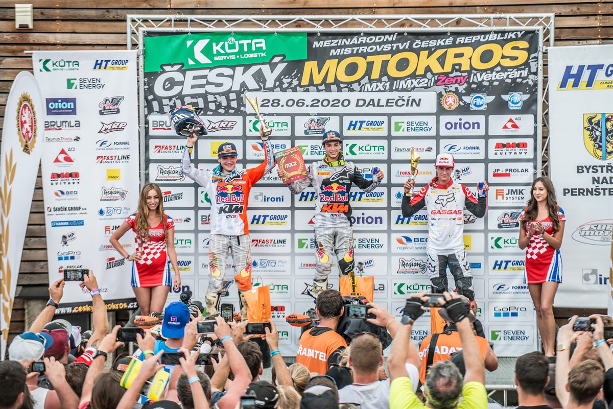 Dalecin MX2 podium
