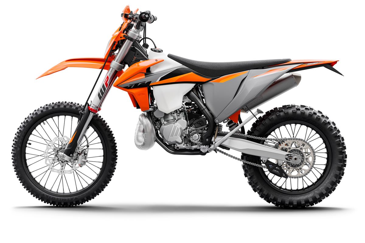 KTM 300 EXC TPI MY21_Static (1).jpg