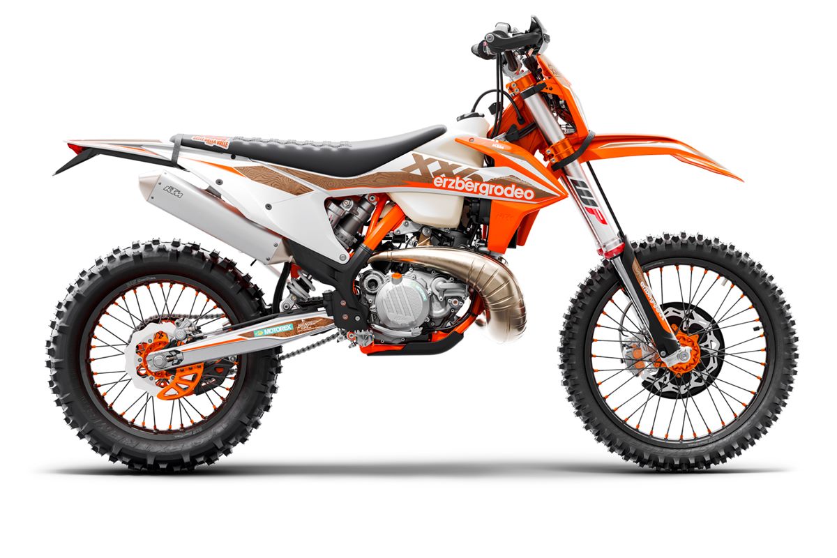 KTM 300 EXC TPI Erzbergrodeo MY21_Static.jpg