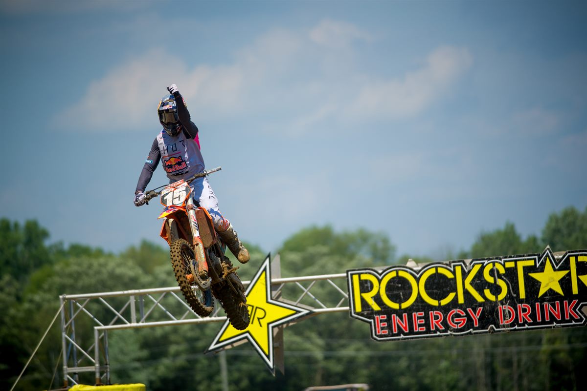 JESS PETTIS - TRIPLE CROWN RD 1
