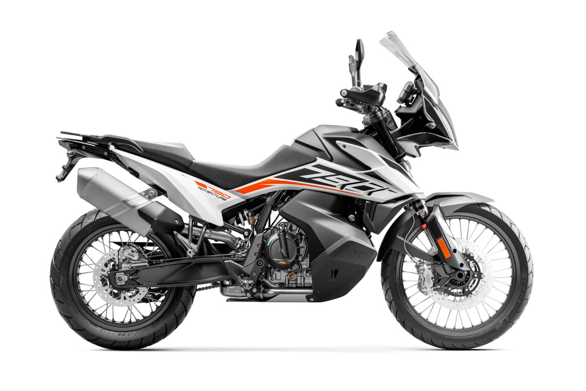 261010_790 ADV White MY19 90-Right.jpg
