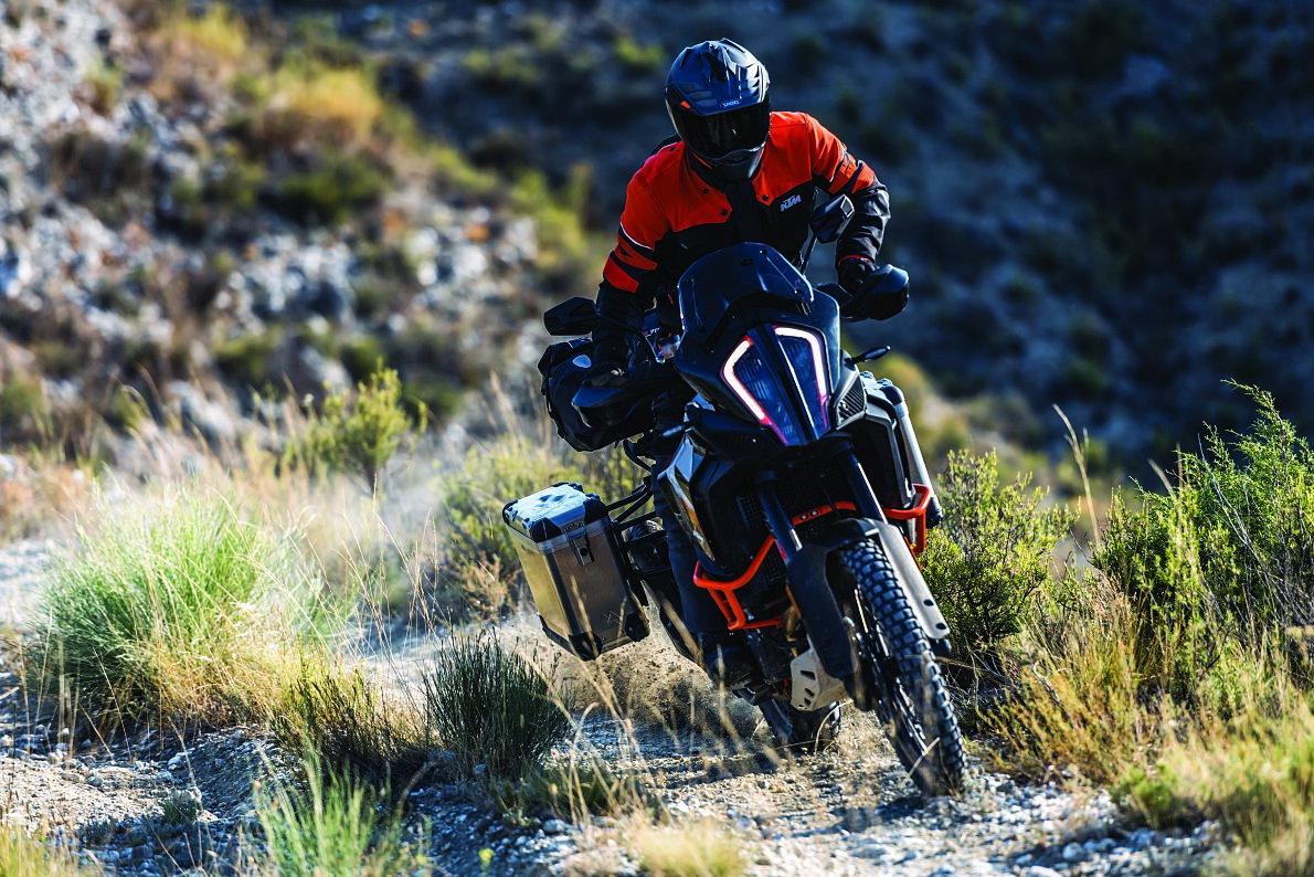 KTM 1290 SUPER ADVENTURE R_Action 03