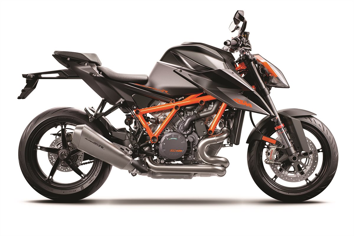 315902_1290 SuperDuke R 2020