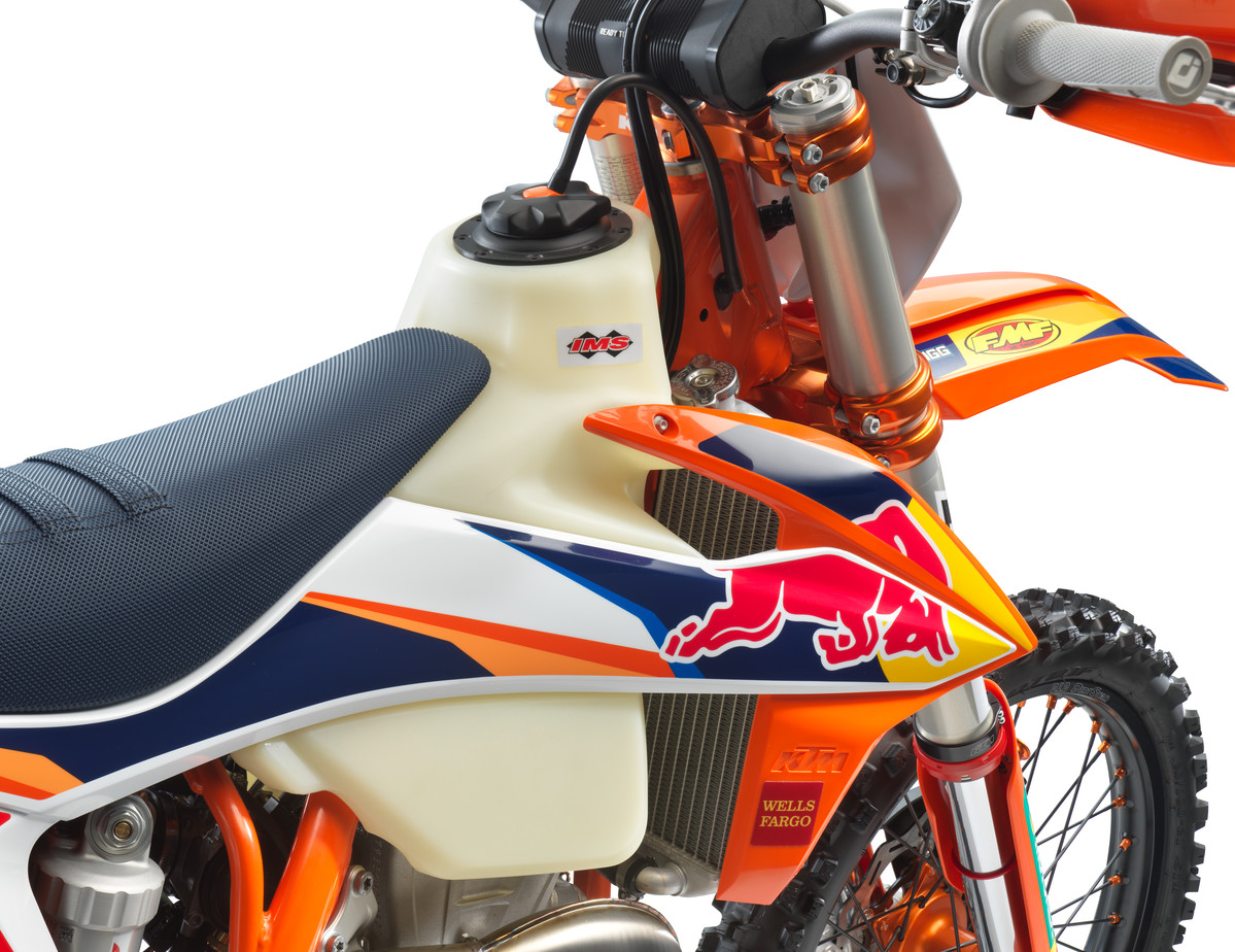 361944_350 XC-F KAILUB RUSSELL RB Graphics MY2021