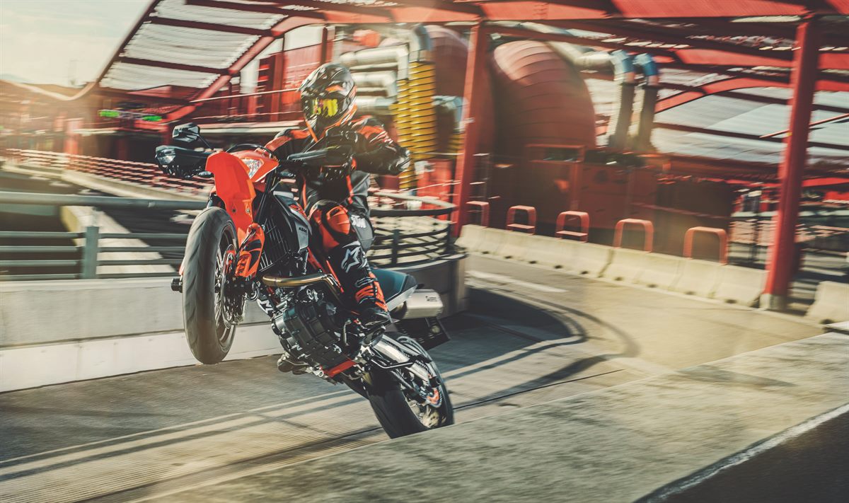 351812_KTM 690 SMC R 2021
