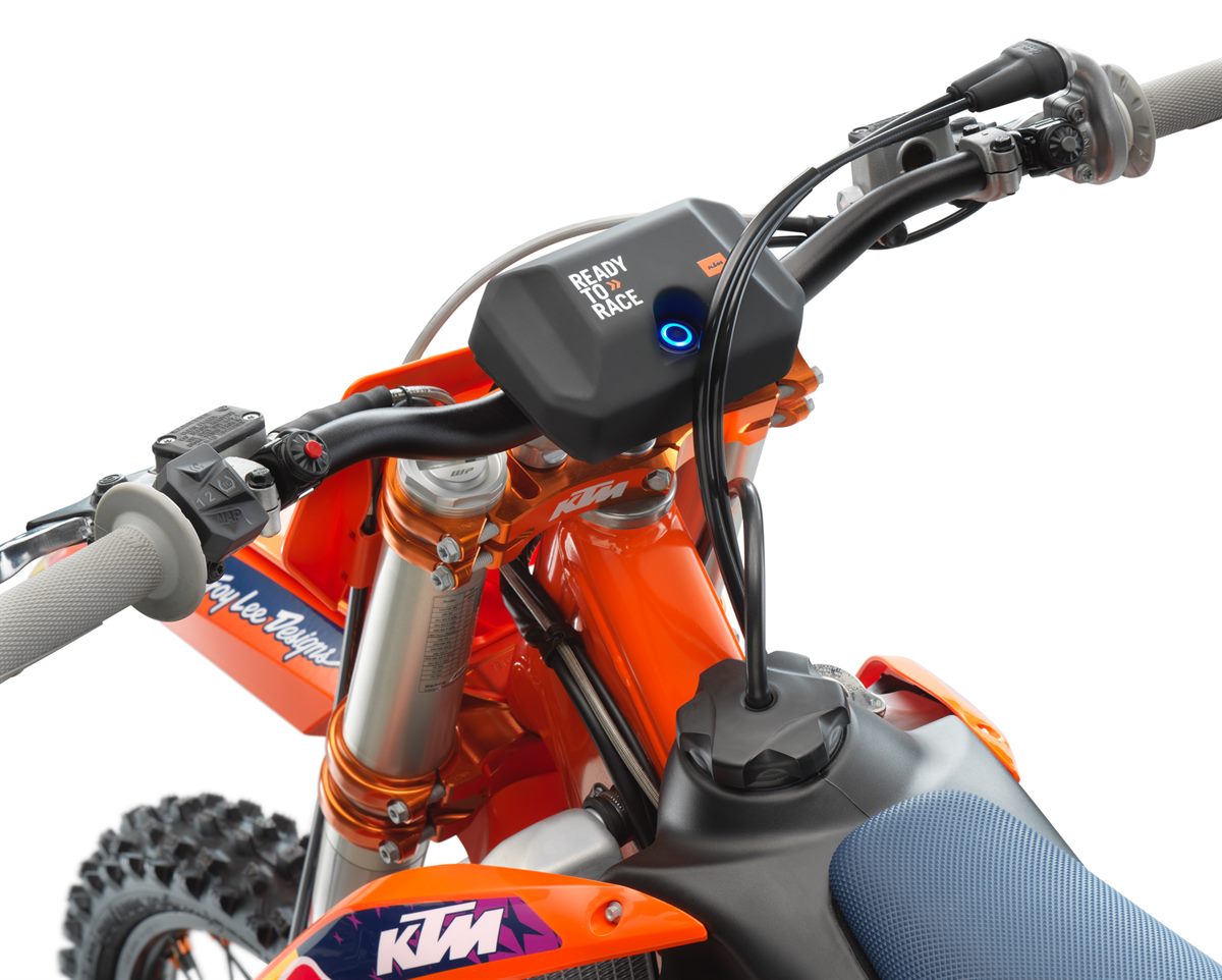 KTM 250 SX-F TLD Studio Detail.jpg