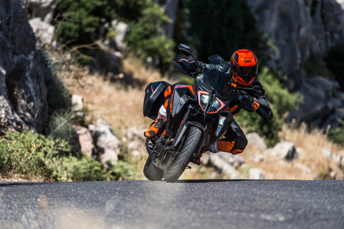 244679_1290 SUPER DUKE GT 2019.jpg