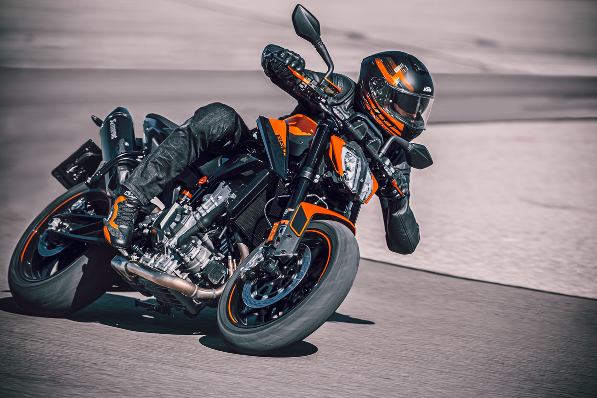 361979_2021 KTM 890 DUKE