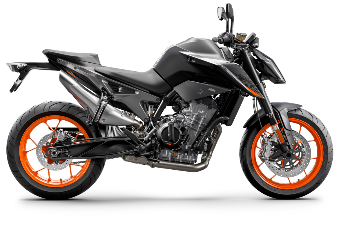 358541_2021 KTM 890 DUKE
