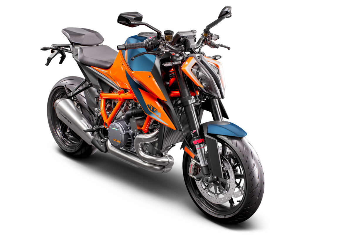365280_MY21_ KTM 1290 SUPER DUKE R_ Orange.jpg