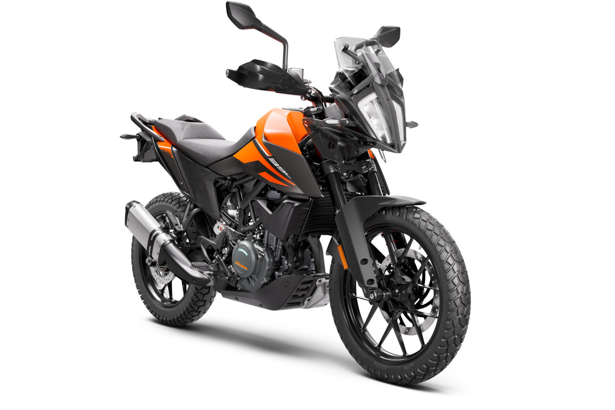 315267_390 Adventure 2020