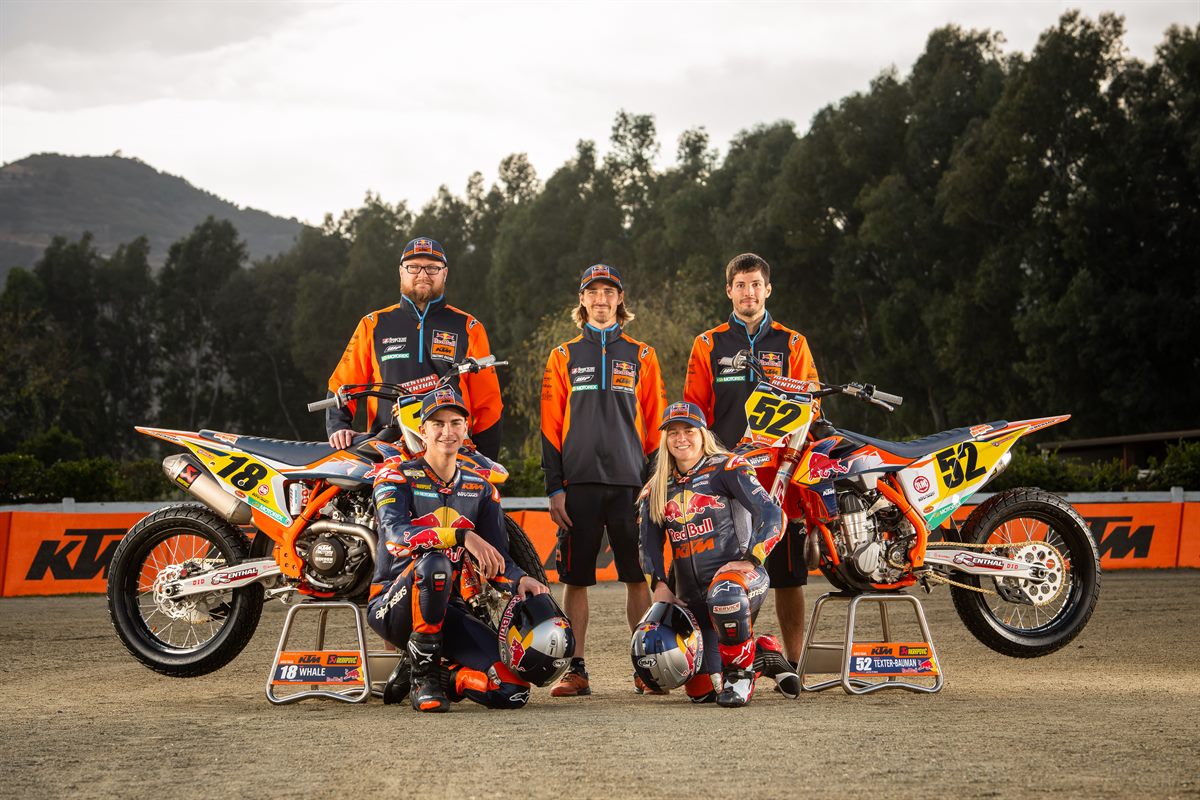 RED BULL KTM TEAM SHOOT_TEAM