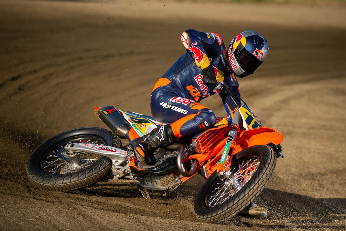 RED BULL KTM MAX WHALE_01