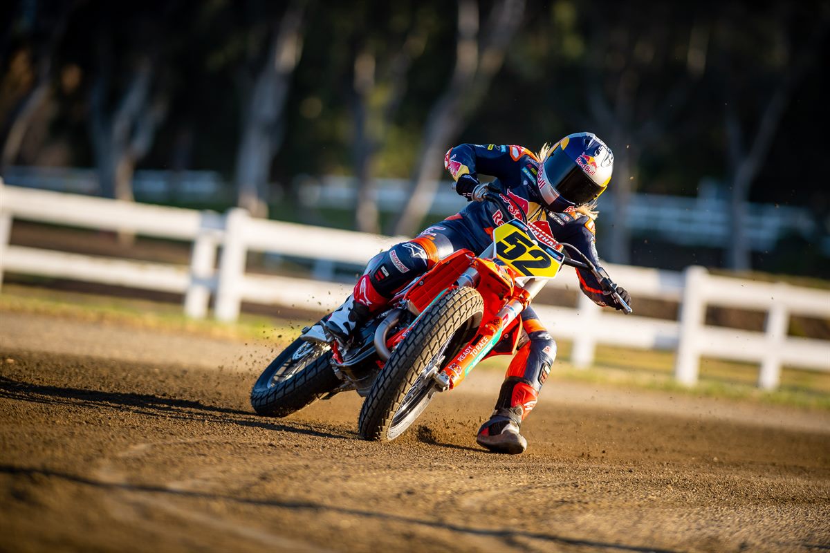 RED BULL KTM SHAYNA TEXTER BAUMAN_01