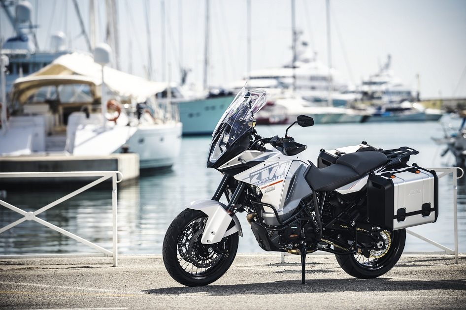 KTM 1290 SUPER ADVENTURE_MY15_static.jpg