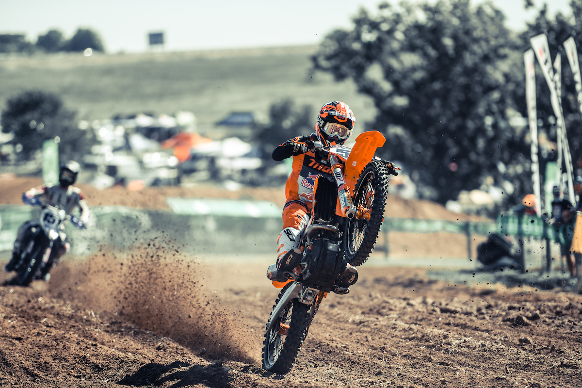 New MX2 recruit Cameron Durow pushing the pace up front.