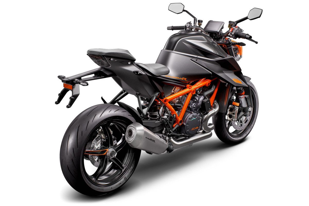 365275_MY21_ KTM 1290 SUPER DUKE R_ Black