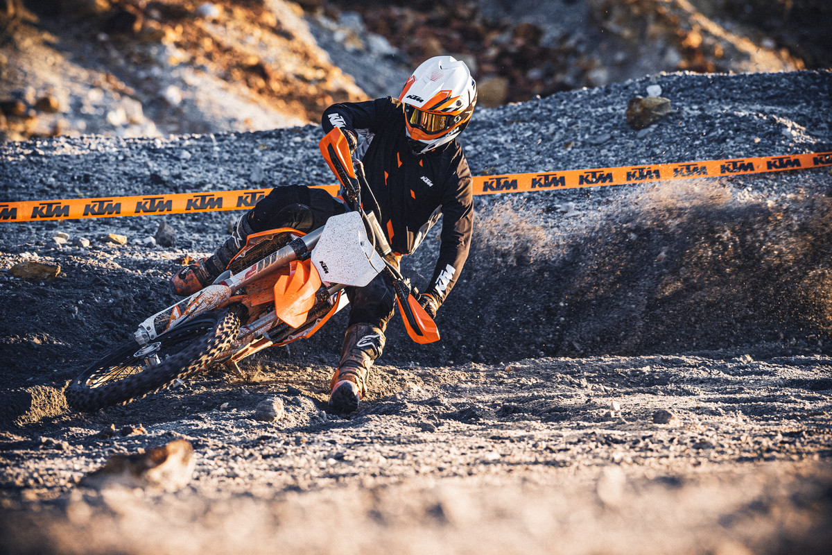 383680_MY22 KTM 450_350 XC-F _ NA Approved - Cat B