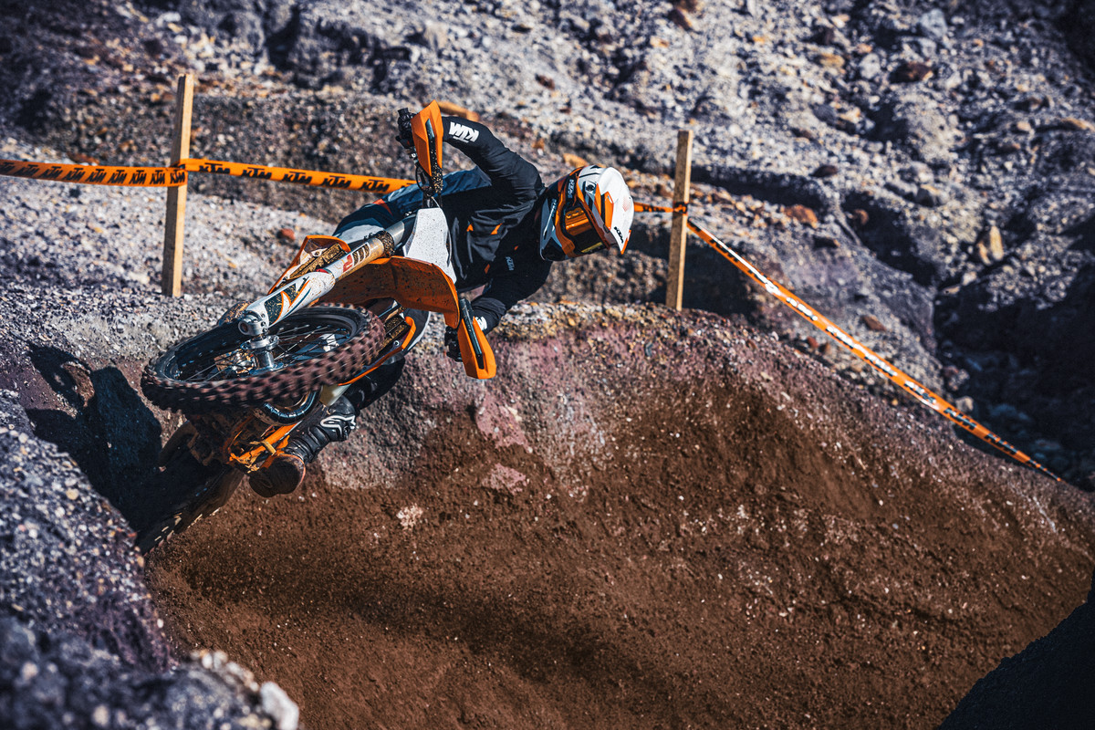 383691_MY22 KTM 300 XC TPI _ NA Approved - Cat B