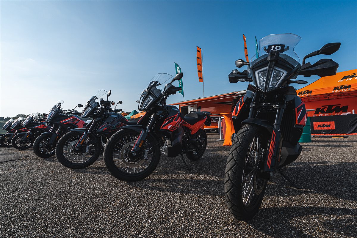 KTM ADVENTURE-1
