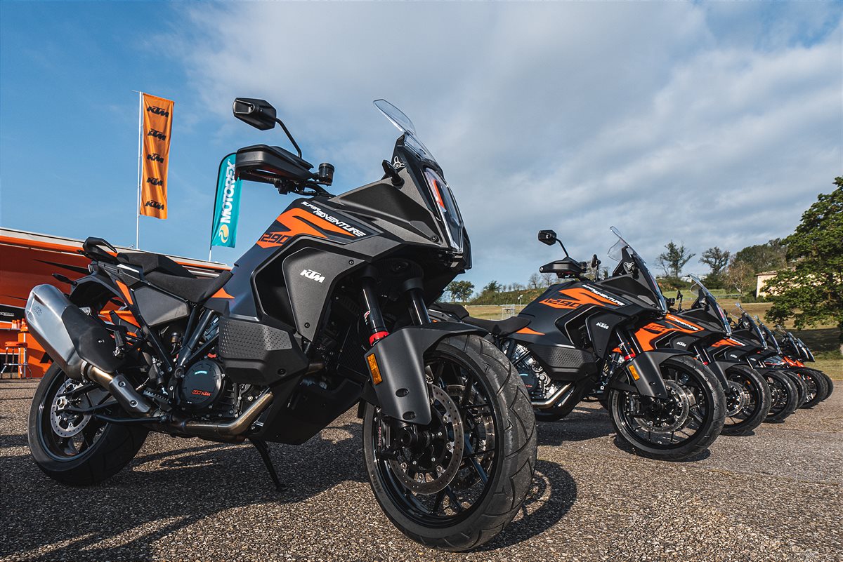 KTM ADVENTURE-4
