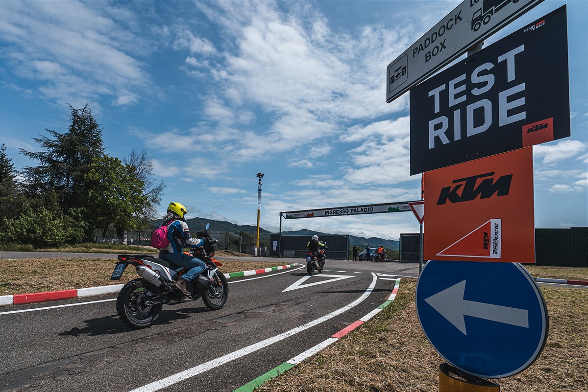 KTM ADVENTURE-35