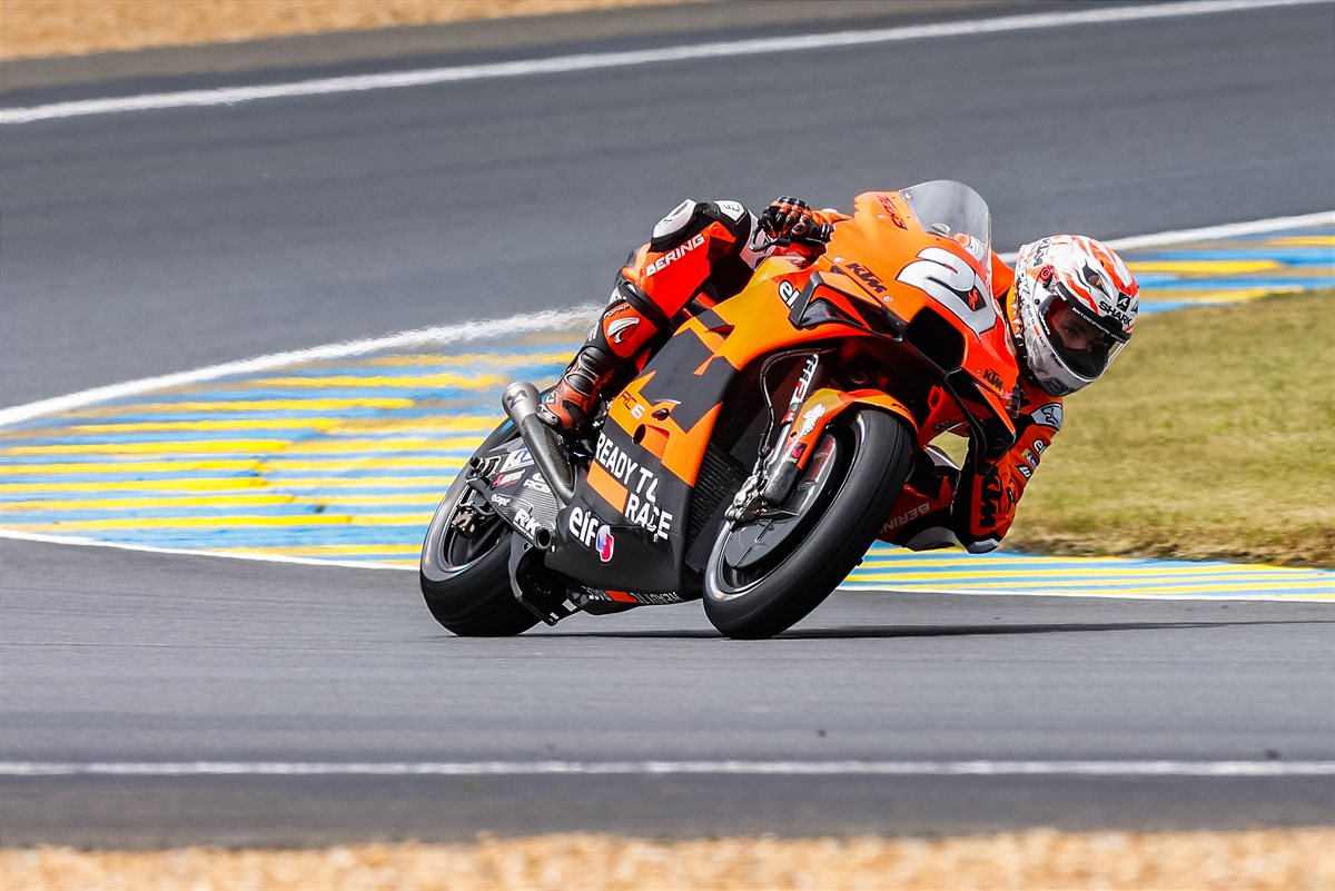 Oliveira to start French MotoGP™ from 10th as Fernandez celebrates ...