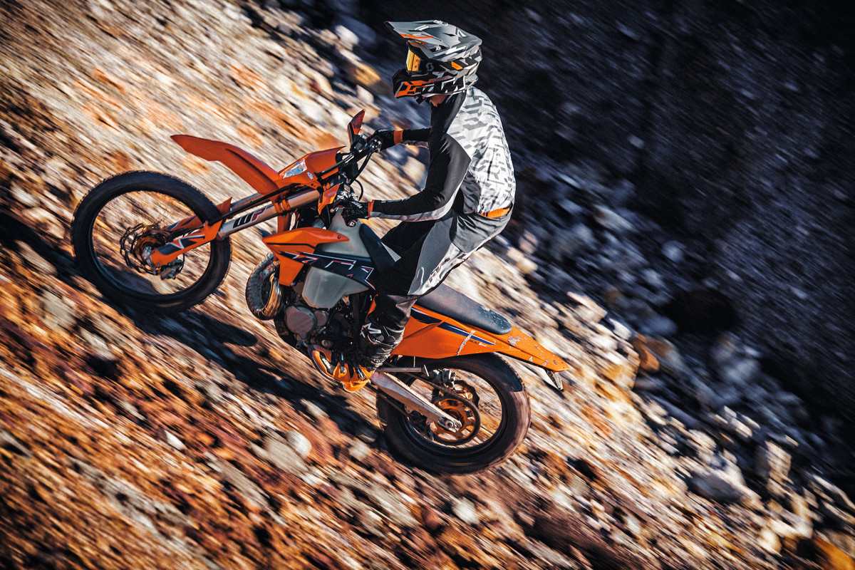 381198_KTM MY22 250 XC-W TPI_300 XC-W TPI