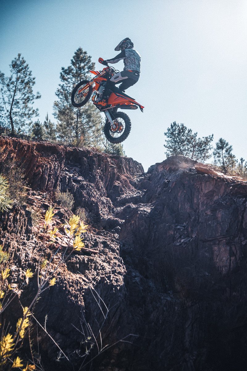381228_MY22 KTM 250 XC-W TPI_300 XC-W TPI