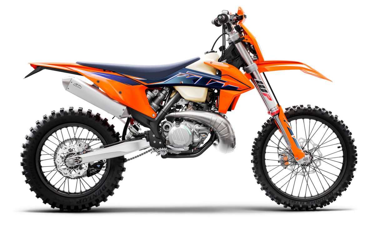 FRESH IN DEALERS: THE 2022 KTM EXC AND XC-W RANGE IS READY TO