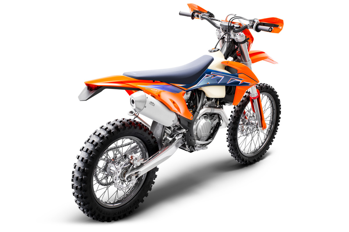 FRESH IN DEALERS: THE 2022 KTM EXC AND XC-W RANGE IS READY TO