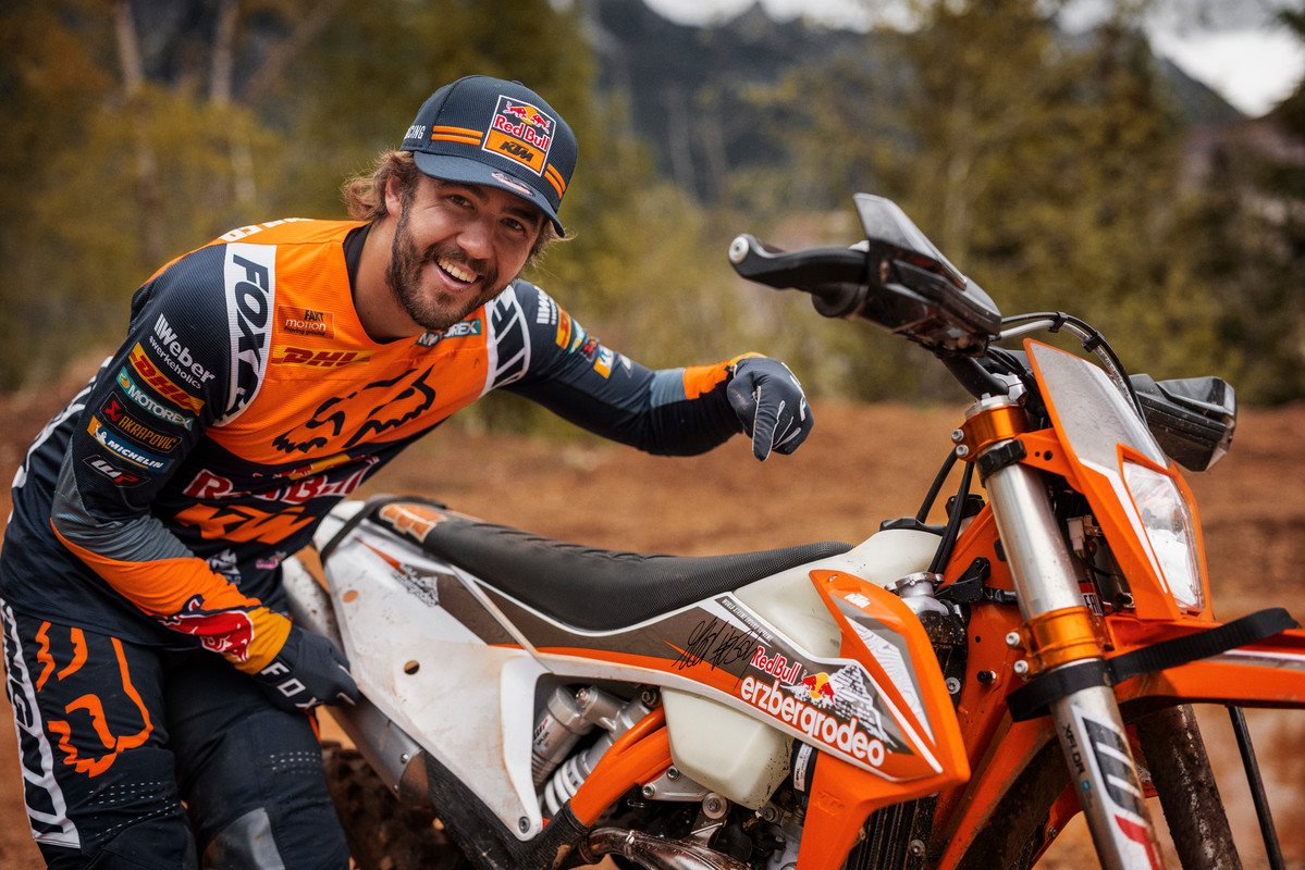 LIFT THE COVERS THE 2022 KTM 300 EXC TPI ERZBERGRODEO IS THE MOST