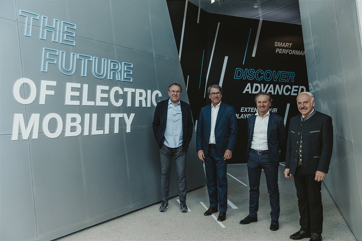 Special exhibition THE FUTURE OF ELECTRIC MOBIILTY