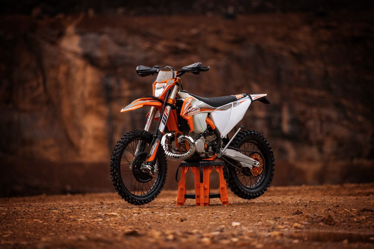 387751_KTM 300 XC-W TPI ERZBERGRODEO 2022 _ Static