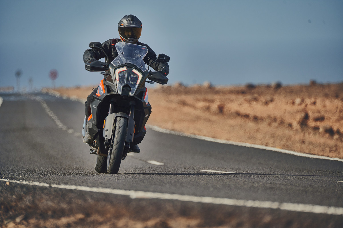 KTM 1290 SUPER ADVENTURE S-1
