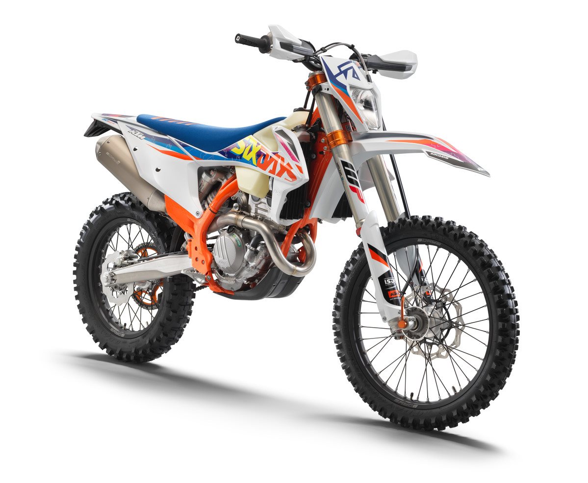 386911_250 EXC-F Six Days_front_ri_MY22