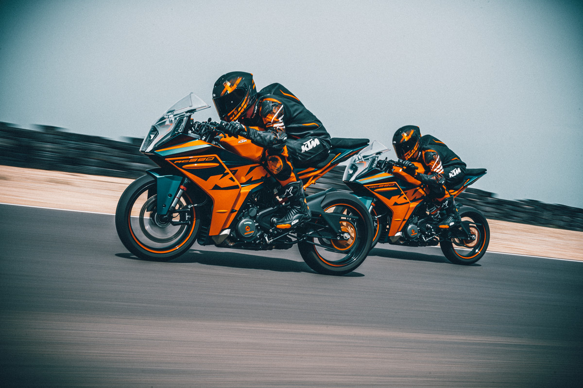 2022 KTM RC 390 -002